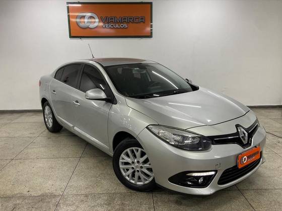 RENAULT FLUENCE 2.0 DYNAMIQUE 16V FLEX 4P AUTOMÁTICO RENAULT FLUENCE 2.0 DYNAMIQUE 16V FLEX 4P AUTOMÁTICO